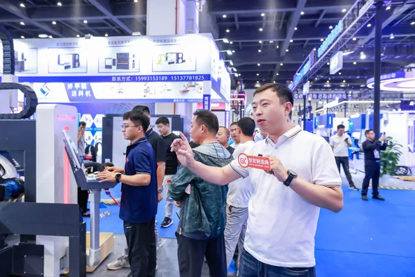 China Chongqing High-Tech and Advanced Intelligent Manufacturing Industry Expo 图片 4