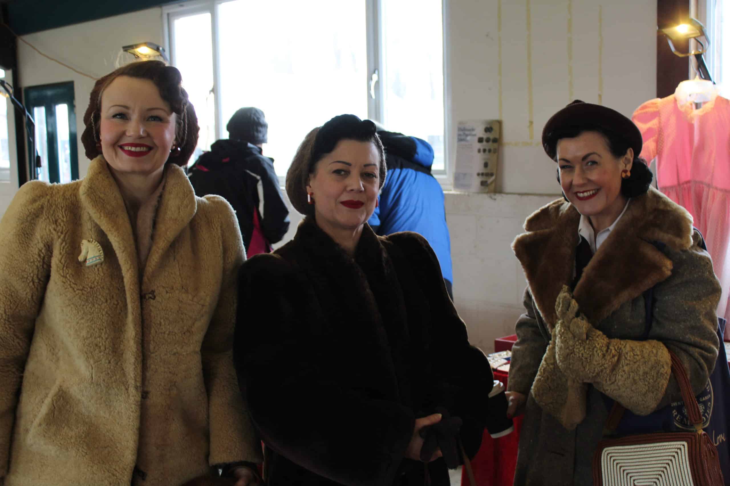 Newark International Antiques & Collectors Fair (October)